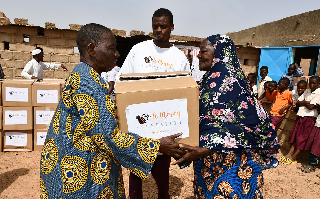 BMF Volunteers giving Zakat